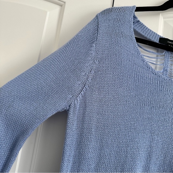 Distressed back knit sweater - Picture 8 of 11
